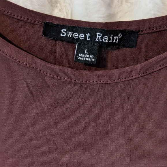 Cold-Shoulder Top - Picture 5 of 7